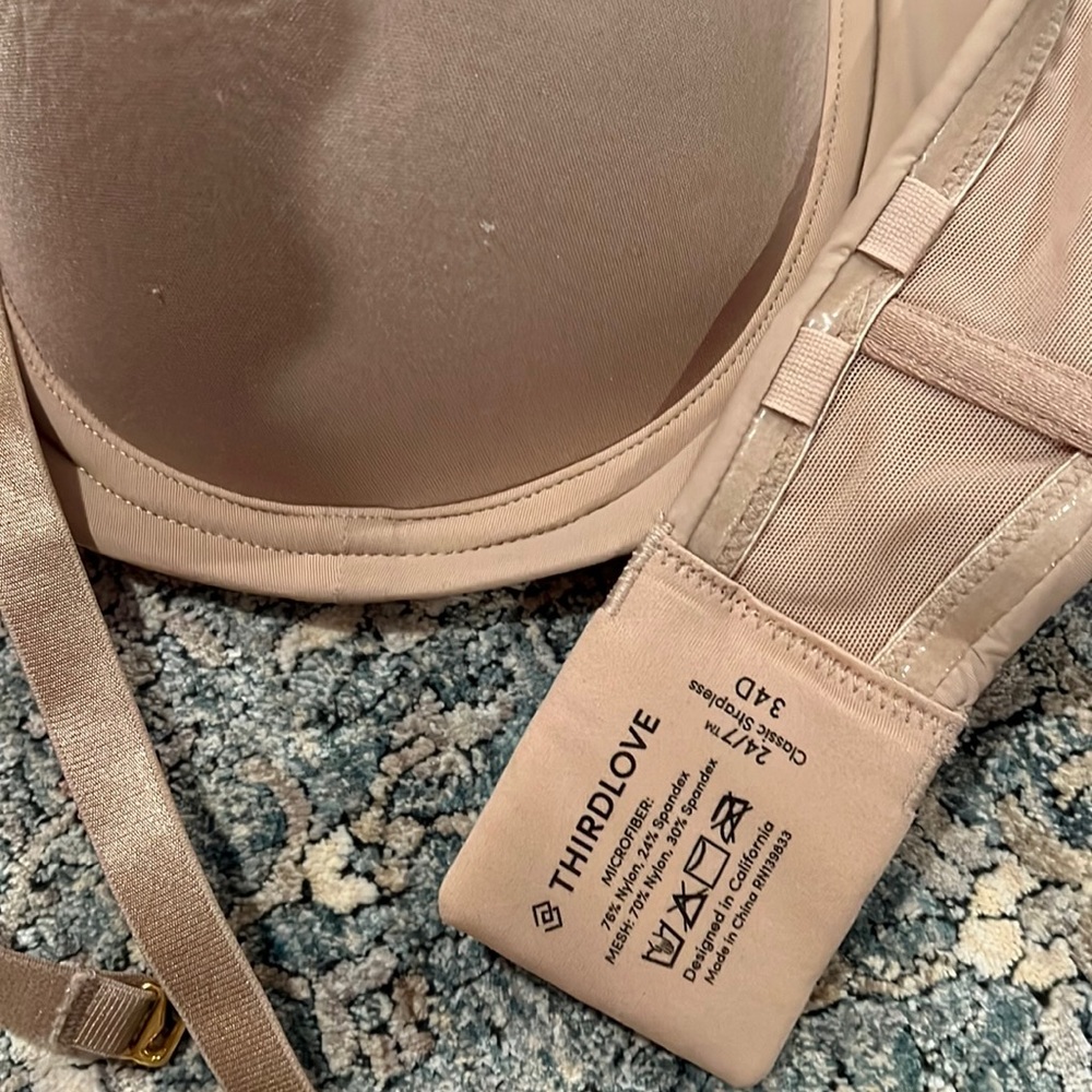Two bras one push up one strapless like new third love bras